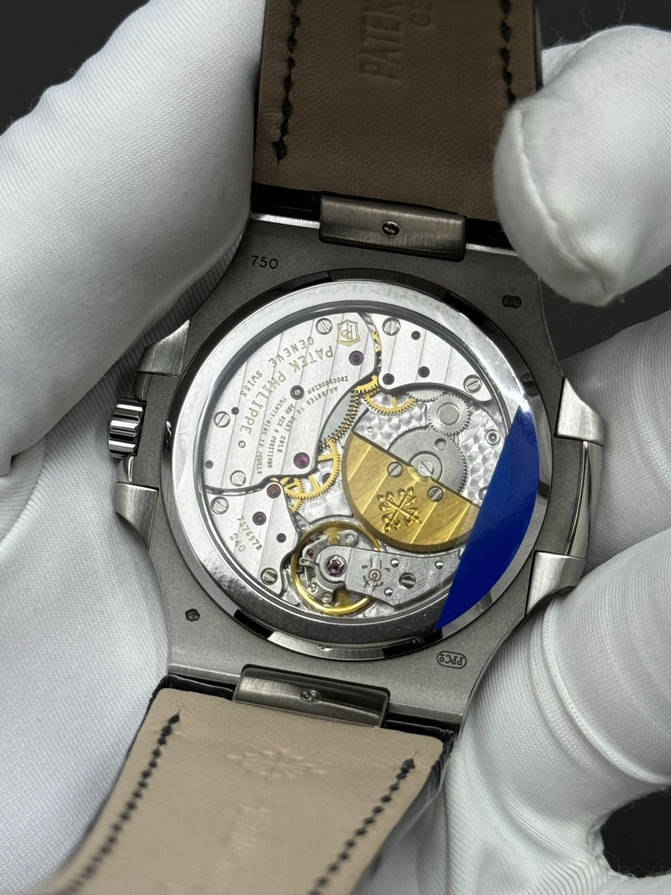 Patek Philippe Nautilus 5712G-001