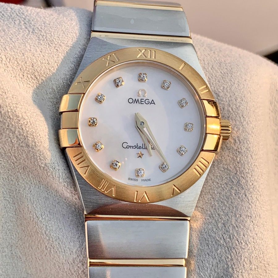 Omega Constellation Manhattan