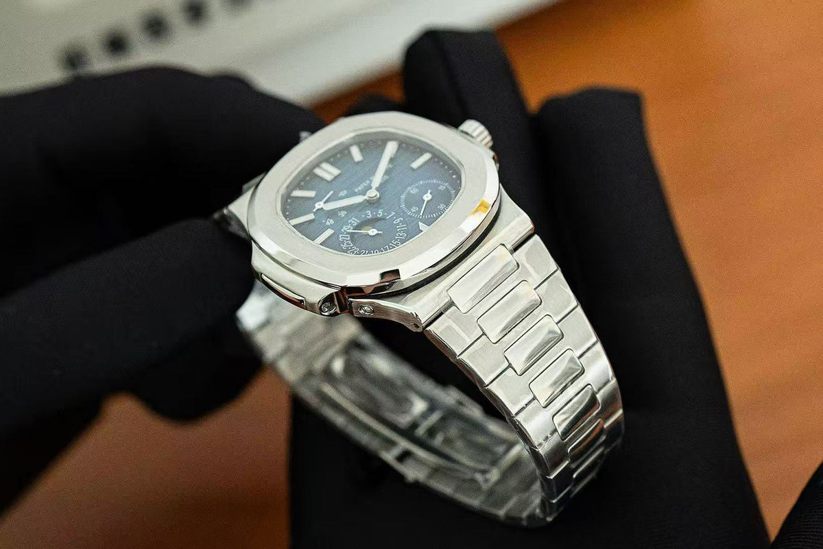 Patek Philippe Nautilus 5712/1A-001