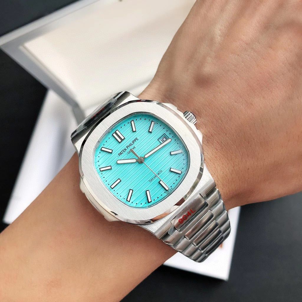 Patek Philippe Nautilus 40mm 5711/1A-018 40mm Dial Tifany & CO WY