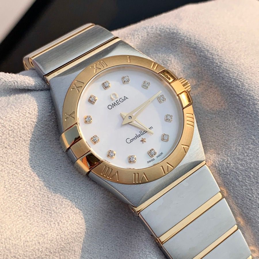 Omega Constellation Manhattan