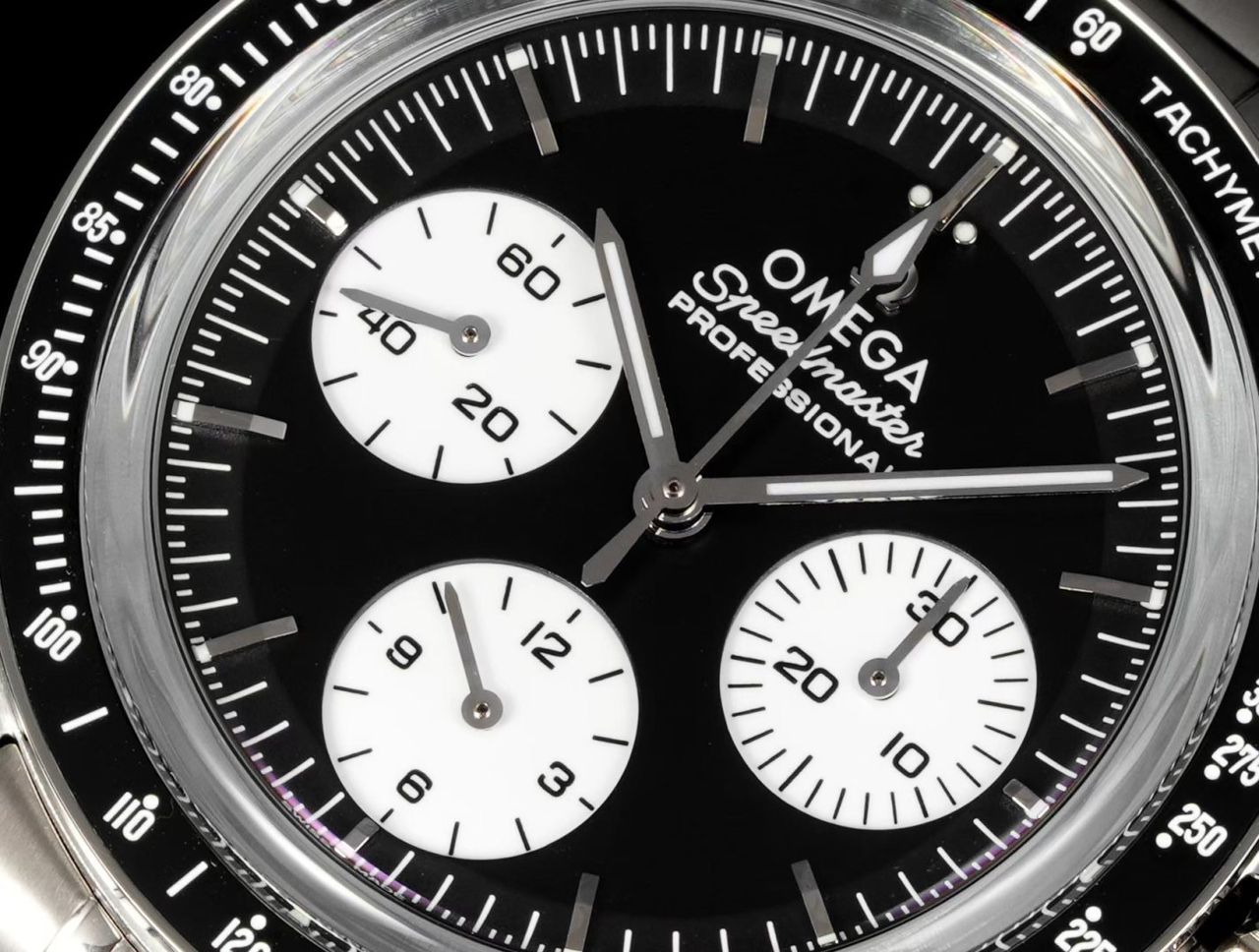 Omega speedmaster moonwatch Reverse Panda