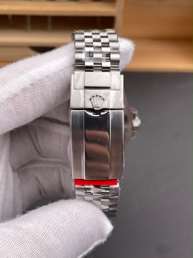 GMT-Master II Bruce Wayne