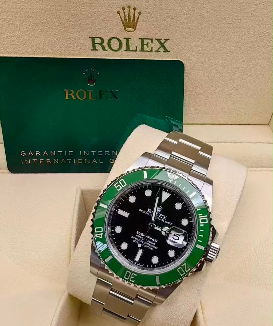 Rolex submariner date Starbucks